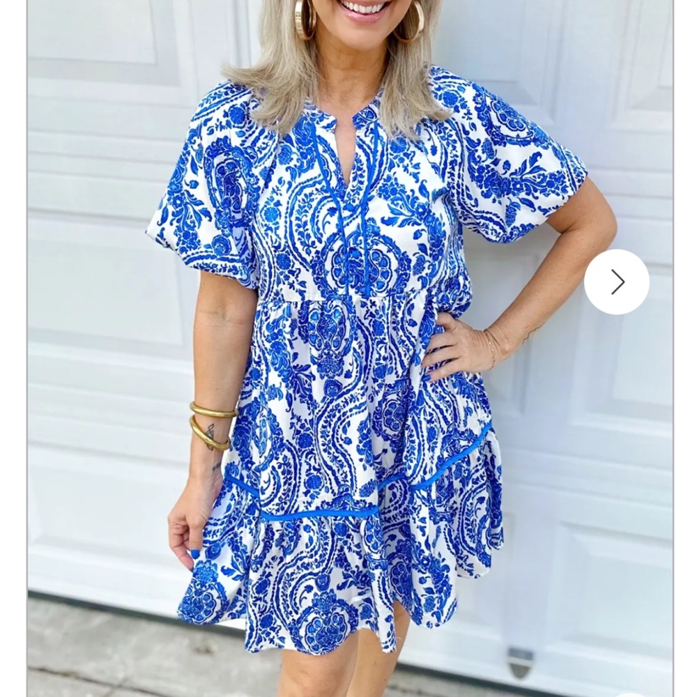 NWT Blue and white Puff Sleeve dress